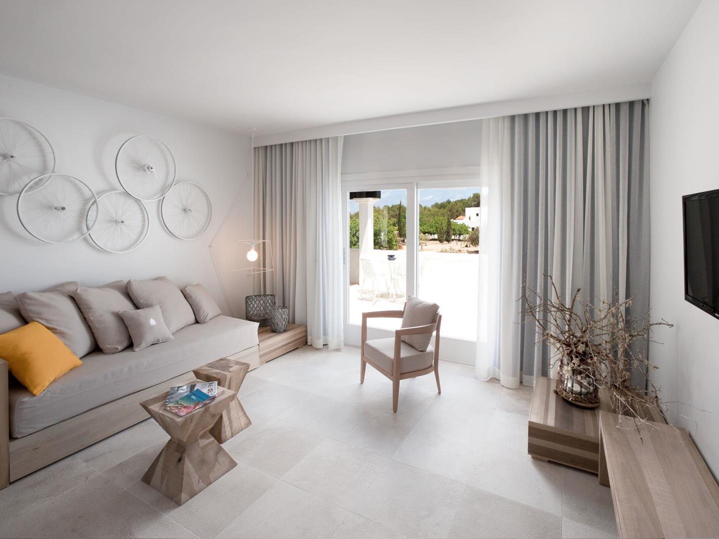 Paraiso De Pinos Aparthotel