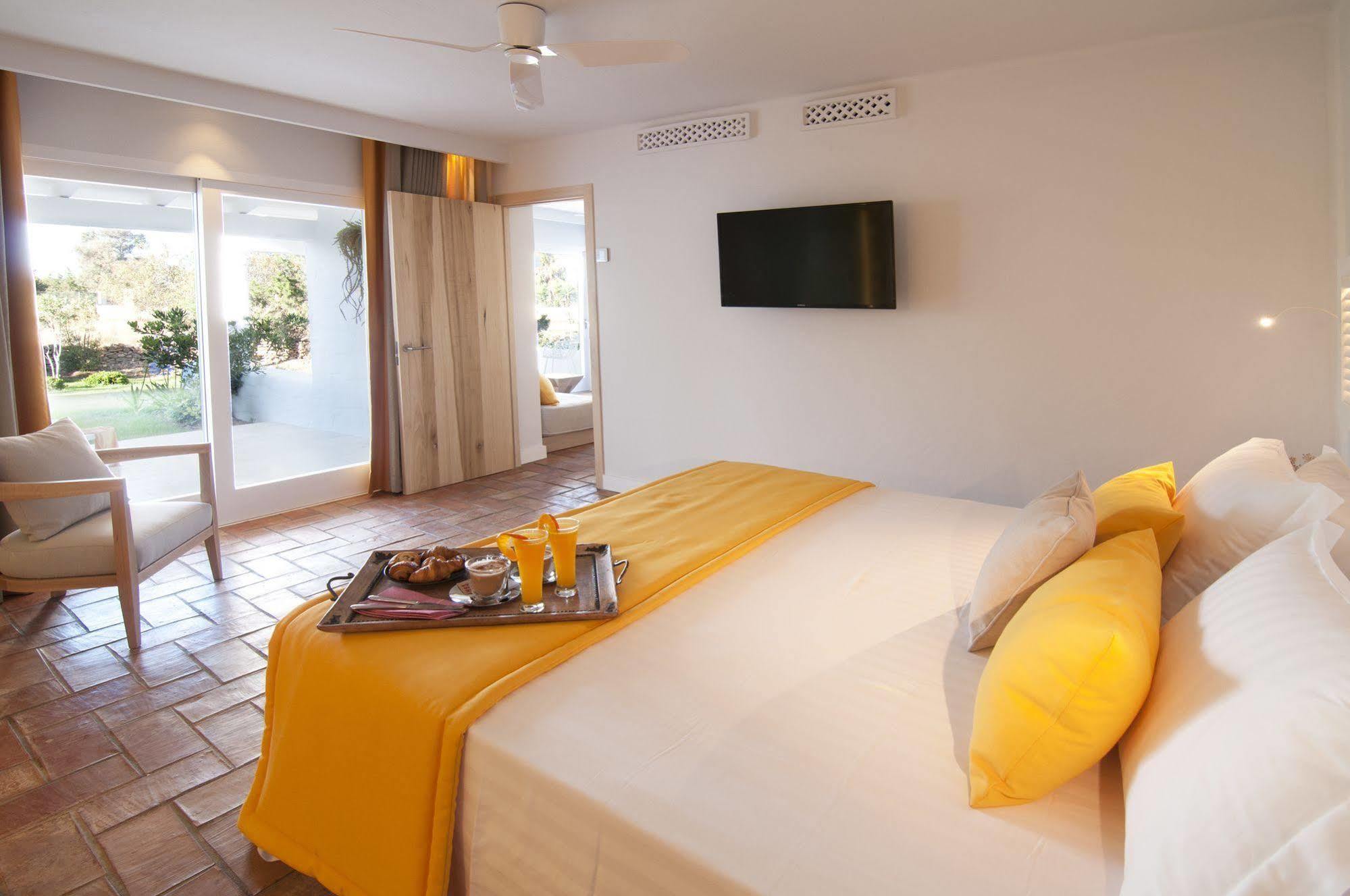 Paraiso De Pinos Aparthotel